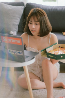 男生奖励自己图片
